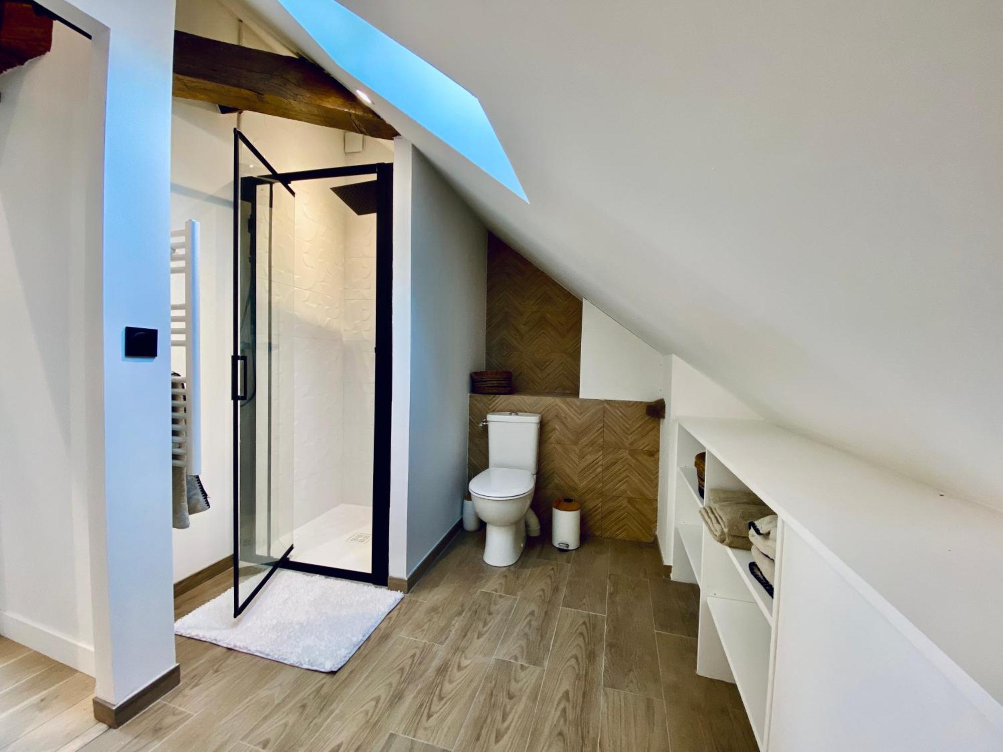 Velvet - Best Keys - Maison Duplex Elegante - Plein Centre Ville - Deco Minimaliste & Cosy - Literie Haut De Gamme - 2 Chambres Separees - Lit Queen Size & 1 Canape Convertible - Smart Tv - Wifi Fibre - Check-In Autonome Sens Dış mekan fotoğraf
