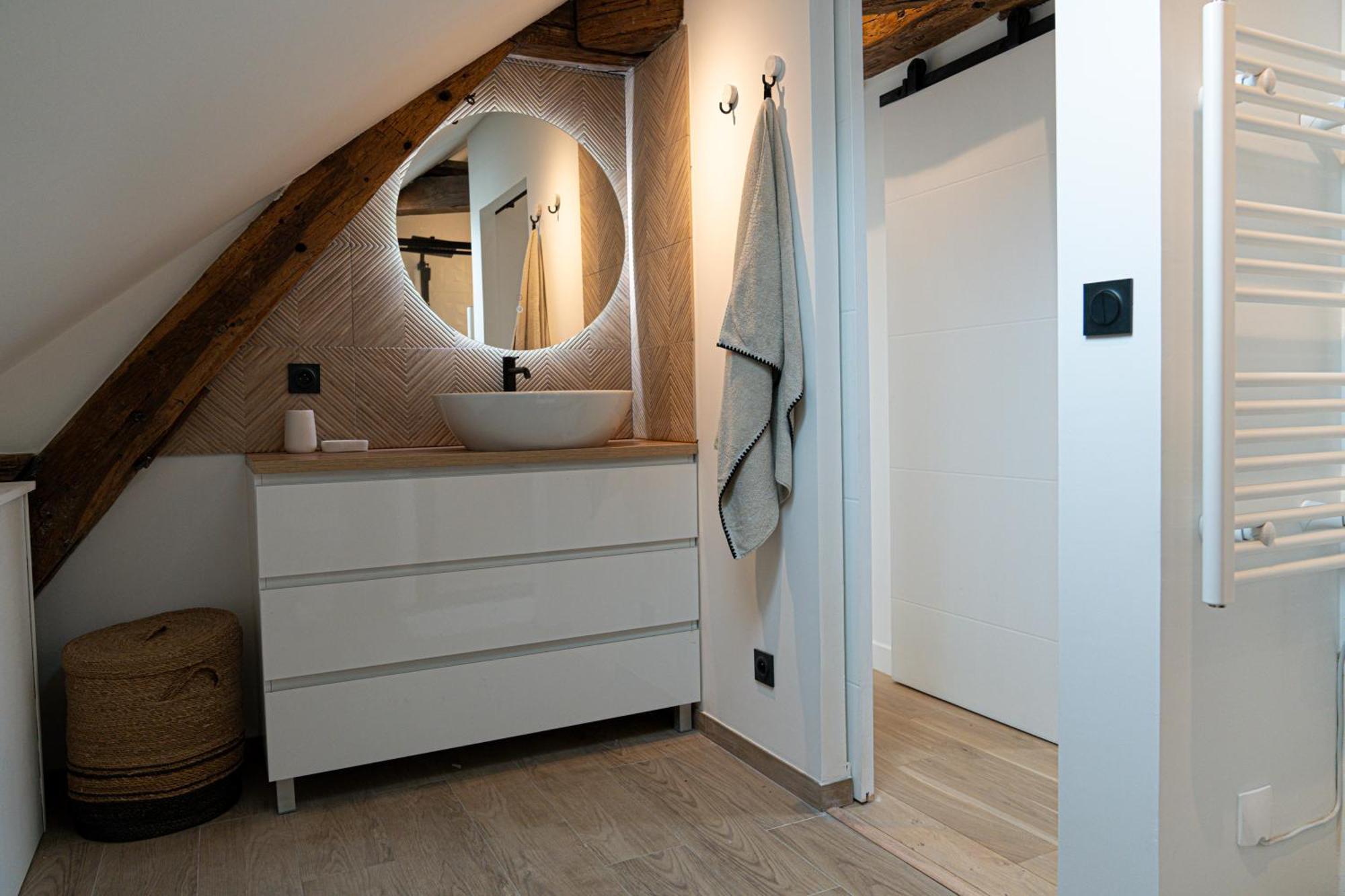 Velvet - Best Keys - Maison Duplex Elegante - Plein Centre Ville - Deco Minimaliste & Cosy - Literie Haut De Gamme - 2 Chambres Separees - Lit Queen Size & 1 Canape Convertible - Smart Tv - Wifi Fibre - Check-In Autonome Sens Dış mekan fotoğraf